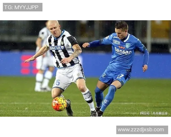 足球明星使用老年机的背后故事与生活态度的深度探讨 足球明星使用老年机的背后故事与生活态度的深度探讨